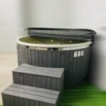 Apaļais kubls ar perlamutra vannu (ārējā malkas krāsns)